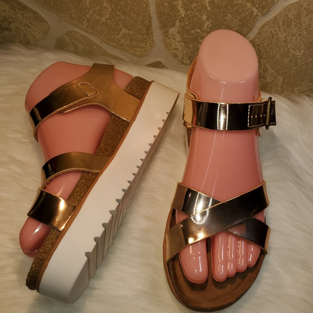WOMENS SANDALS NOT RATED - Picture 12 of 13